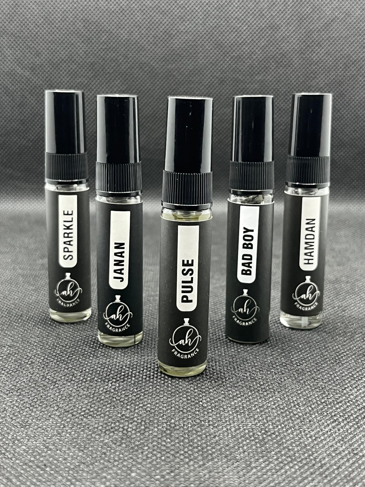 "Ah fragrance"pesh karta hai: khushboo ke 5 naye rang!"
Har mehak mein ek kahani, har qatra ek jazba.